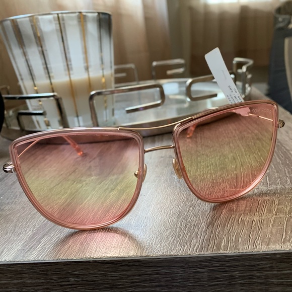 Tom Ford sunglasses Pink ombré  2020 - Picture 4 of 9